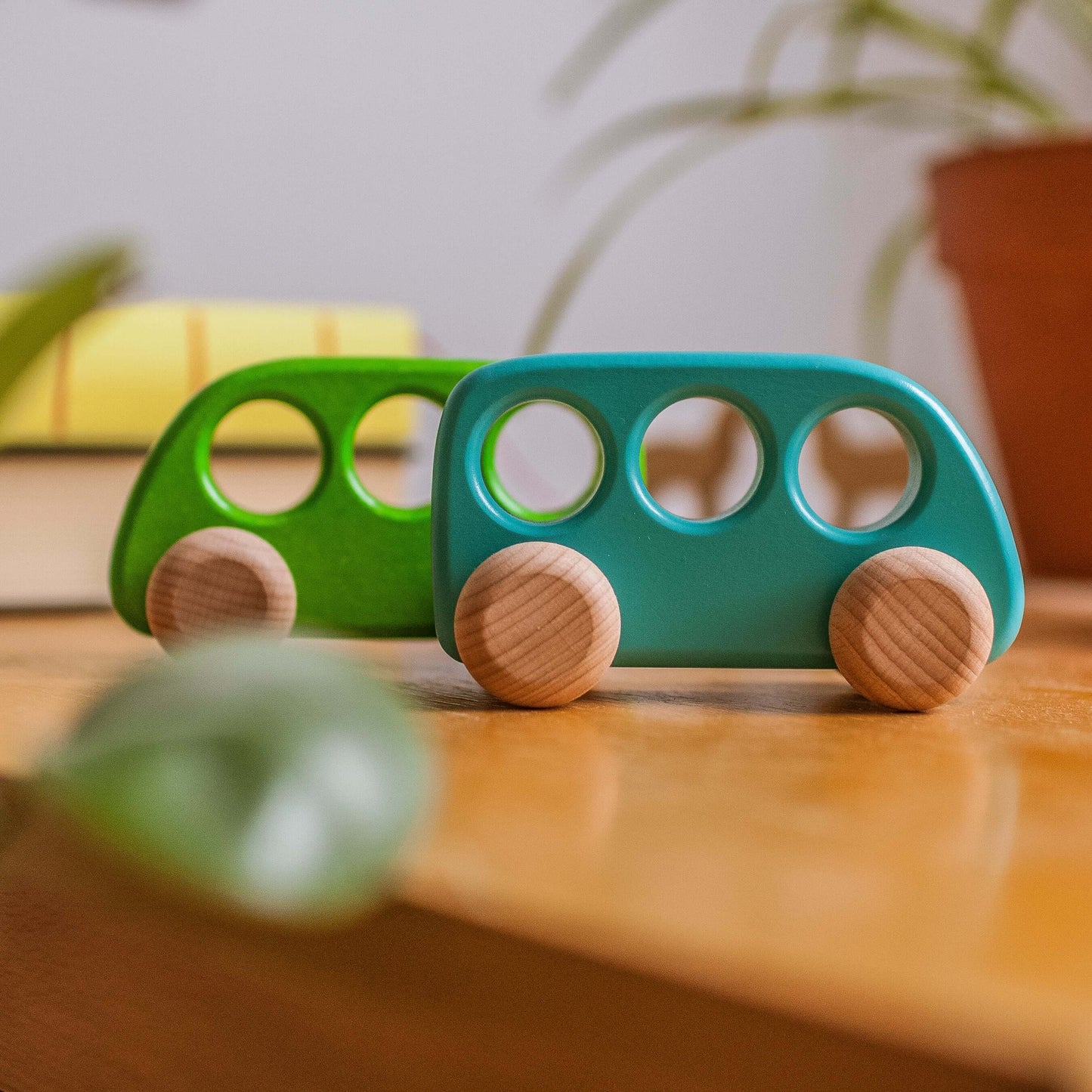 Дървена играчка Автобус - BAJO