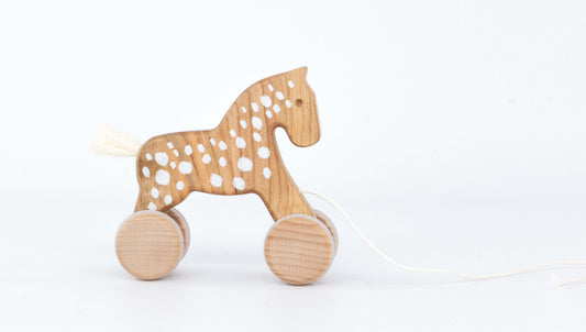 Дървено Конче на точки с колелца Dottie - BAJO