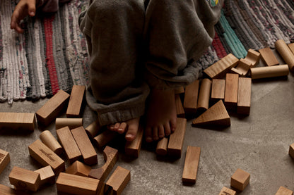 Дървени блокчета в кутия 29 бр. Peace & Love blocks - Wooden Story Дървени блокчета в кутия 30 бр. декор - Wooden Story