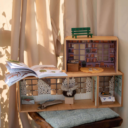 Big Magnetic Dollhouse - The Storyhouse
